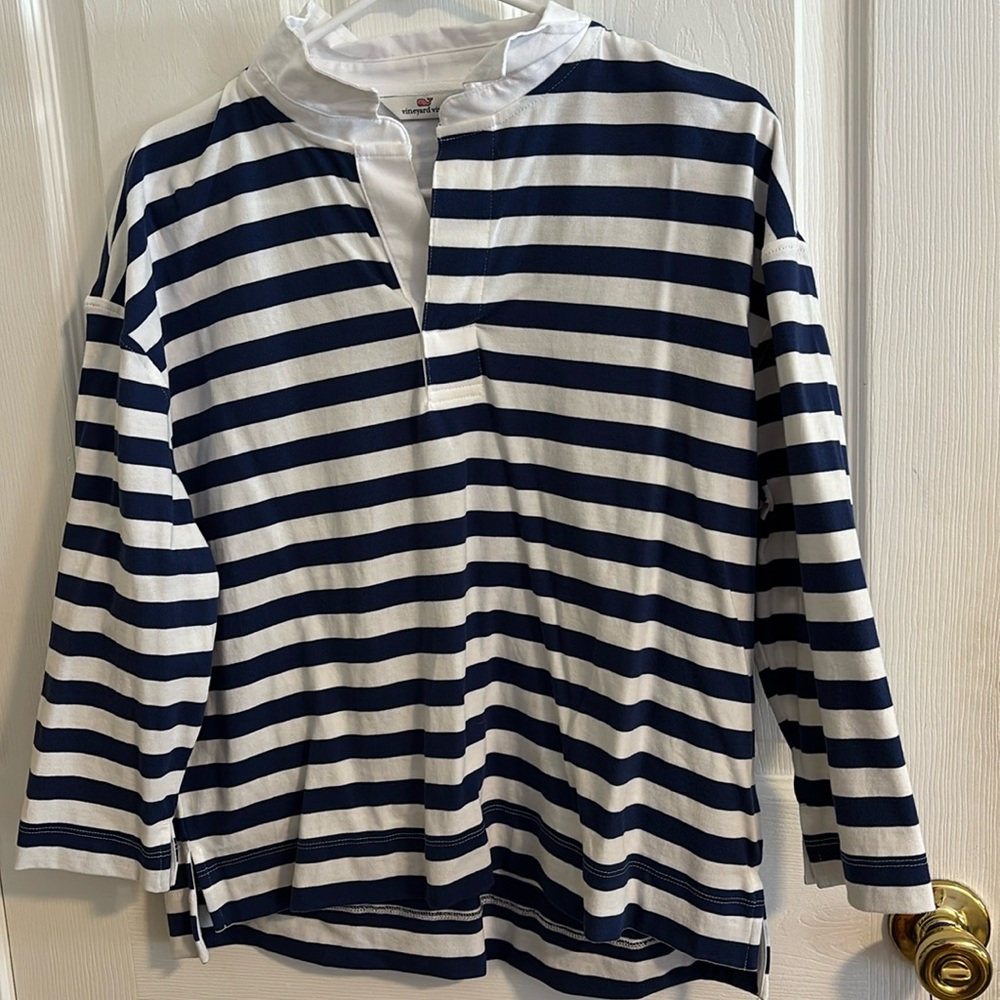 Vineyards Vines, size Small, blue and white